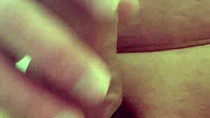 branlette avec plusieurs anneaux autour de la queue 😈
