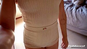 Enjoy my body as I relax and meditate - spanish