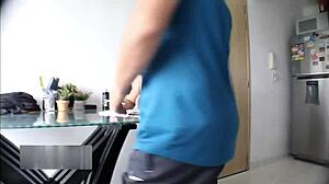 Finjo ayudar en una terapia a mi hermanastra para poder follara - porno en espa�ol