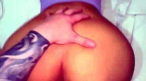 She Wants to Fuck Me and Sends Nude WhatsApp Photo