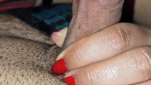 Does this big oiled ass want to jump on a nice cock?