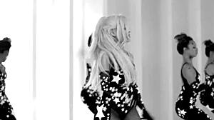 Ariana Grande Focuses On Tongue And Beauty