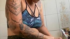 Married woman pretends to cook online but flashes her swollen pussy boldly