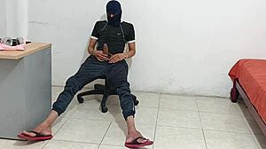 i masturbate my cock after my stepsister gets me horny