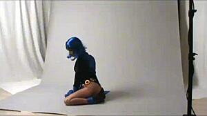 Amateur Cosplay Raven Shines Brightly