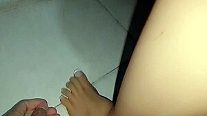 El Malparido De Mi Padrastro Le Encanta Follarme Con Su Pequeña Verga