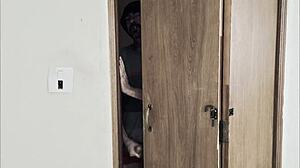 Padrasto perde cabeça e na noite visita enteada. Blowjob hardcore com teen.