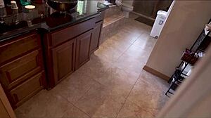 French stepmom seeks friendship online