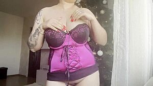 pussy lips and natural big tits bounce enticingly