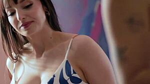 Mommys Girl - Pervert Milf Lexi Luna Keeps Staring At Stepbae Liz Jordans Ass During Chores