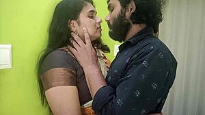 Sauteli behen ki chhupi jawaani kholi har had