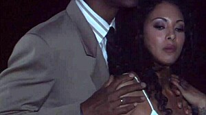 A milf gets fucked outdoor in the night under the stars 😏