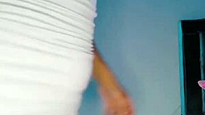 i'm shaking my ass so hot for you all