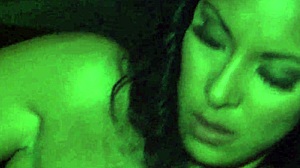 A milf gets fucked outdoor in the night under the stars 😏