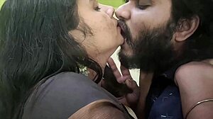 Sauteli behen ki chhupi jawaani kholi har had