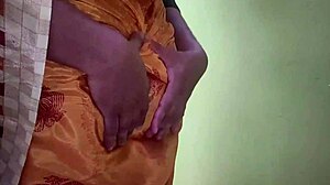 Sauteli behen ki chhupi jawaani kholi har had