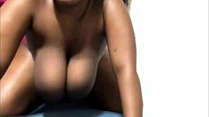 curvy black teen riding and squirting 😍