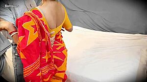 Indian Bhabhi Fucks Delivery Boy In Doggy Style Wearing Saree While Husband Is Out