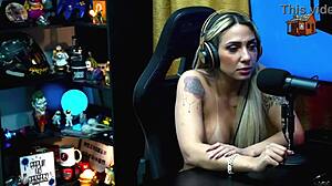 Ruan Asks Bruna For A Kiss, Her Naked Lap Makes His Dick Rise