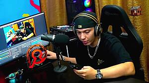 Ruan Asks Bruna For A Kiss, Her Naked Lap Makes His Dick Rise