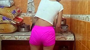 ay que rico recibo mi cremita de semen en la cara tan bueno para el cutis quien mas tiene mas leche para mi