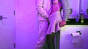 teen fucked in club toilet at the party