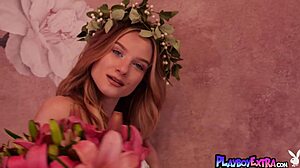 Petite Teen Roxy Shaw Reveals Fresh Pussy