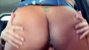 Morena Safada Fucks Magrelo In Car