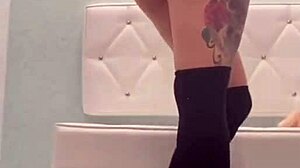 Influencer Pelirroja Tatuada Follando Con Amigo