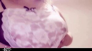 セーラー服オナニー 巨乳パイズリ オマンコ丸見え!