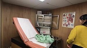 scarlett johnson shares her medical tit consultation tips