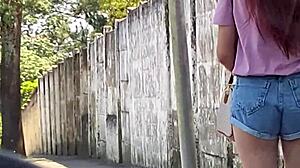 Punheta No Carro Em Público Para Gostosa No Ponto De Ônibus