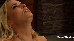 sensual lesbian mistress gets big orgasm from slave pussy licking 😍