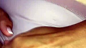 A little afternoon of intimate licking for the young couple