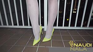 Vintage hollywood slut rides a big dick in retro style