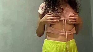 Modelo colombiana tetona y ninfomana