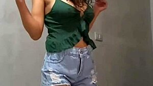 Modelo colombiana tetona y ninfomana