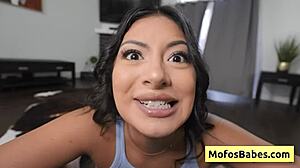 Natural busty brunette gives her friend a nice wet blowjob 😘