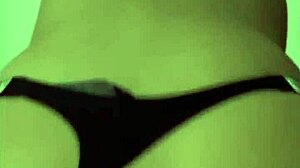 Look at my girlfriend's big buttocks bouncing deliciously