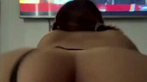 Look at my girlfriend's big buttocks bouncing deliciously