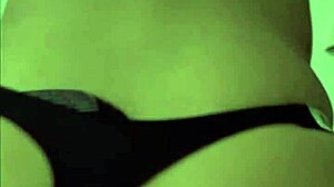 Look at my girlfriend's big buttocks bouncing deliciously