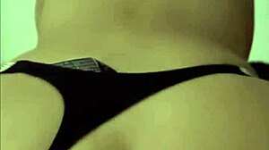 Look at my girlfriend's big buttocks bouncing deliciously