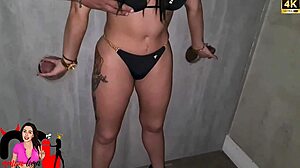 safada levando pau na buceta no gloryhole