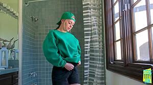 Friendship and familiarity make teen 18+ sex intense 🔥