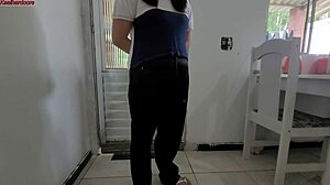 minha vizinha sempre manda sua enteada em casa para me pedir ovos, and i end up banging her hard in the kitchen.