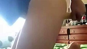 Thủ d�m ra nước!