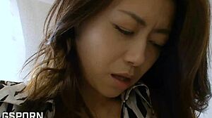 Sexy Japanese MILF From Tokyo City Enjoys Hitachi Vibrator And Wet Squirting