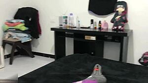 Hermanastra Cachonda Recibe La Leche En La Boca Después De Una Buena Follada