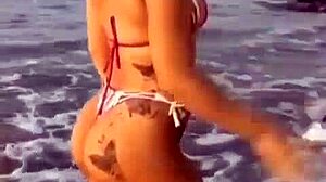 this girl showcases her amazing body 😍