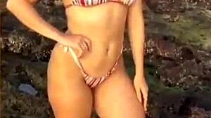 this girl showcases her amazing body 😍